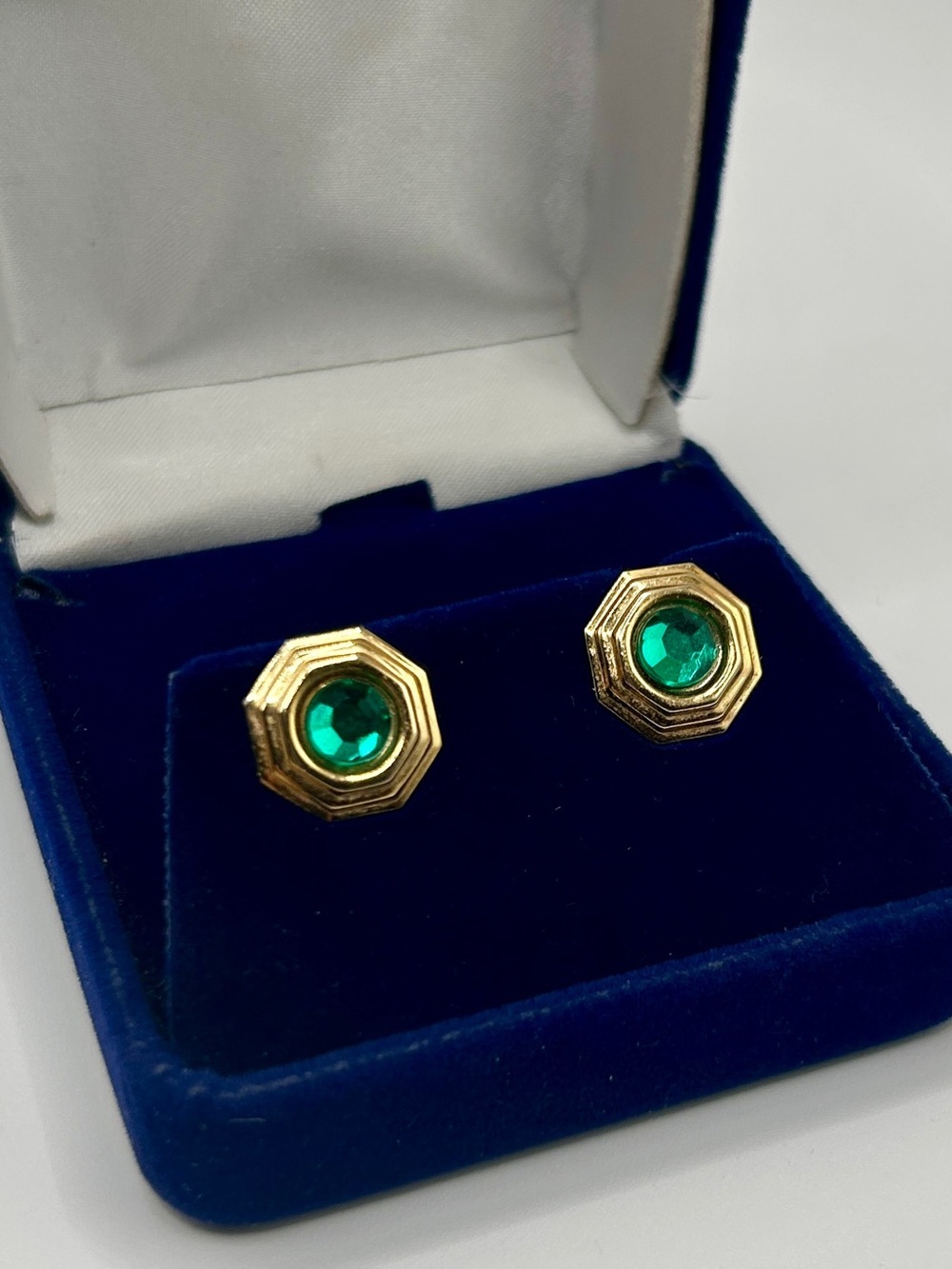 Vintage Gold-Tone Emerald Green Octagon Clip-On Earrings